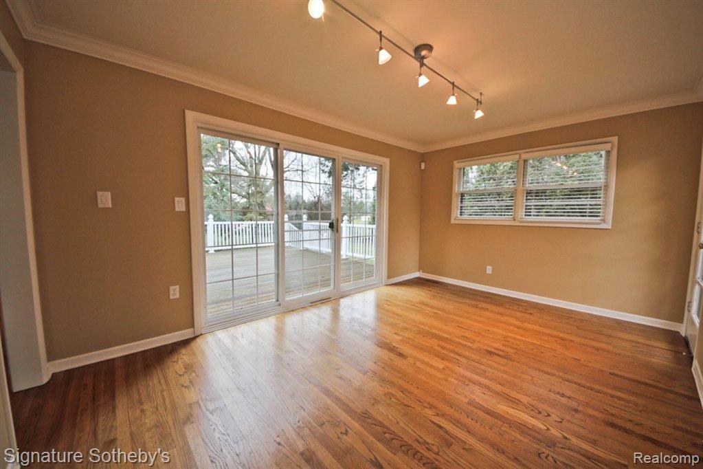 296 South Cranbrook Cross Road Bloomfield Hills, MI 48301 - Photo 9 of 24 IMG_8428.jpg