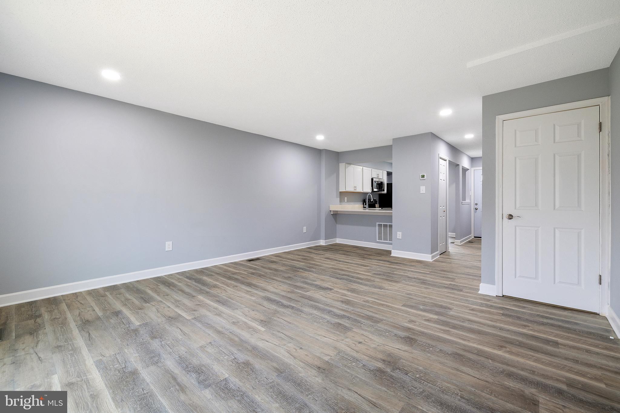 6914 Rockfield Road Baltimore, MD 21244 - Photo 12 of 30 Gallery Image 12