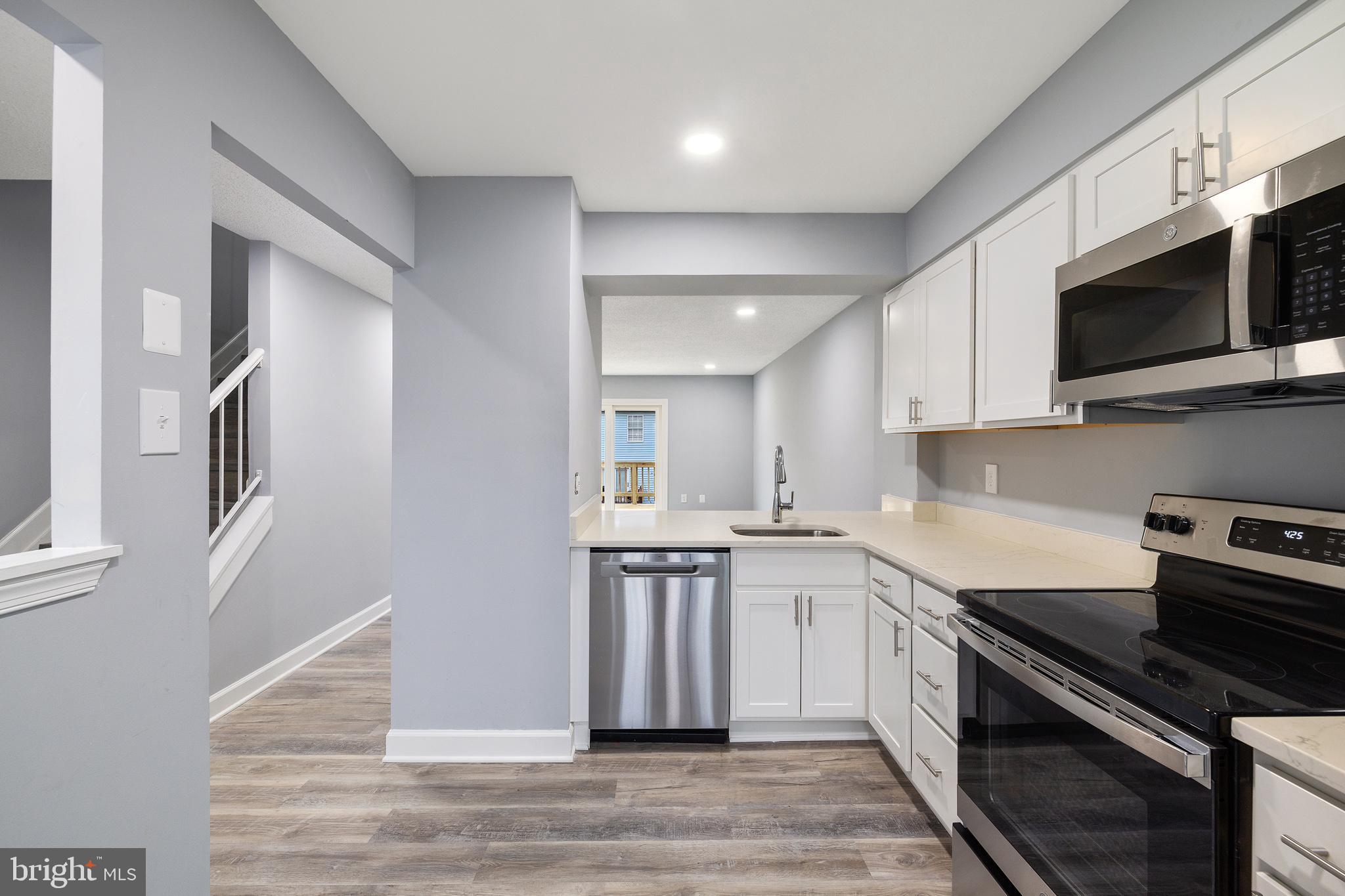6914 Rockfield Road Baltimore, MD 21244 - Photo 3 of 30 Gallery Image 3