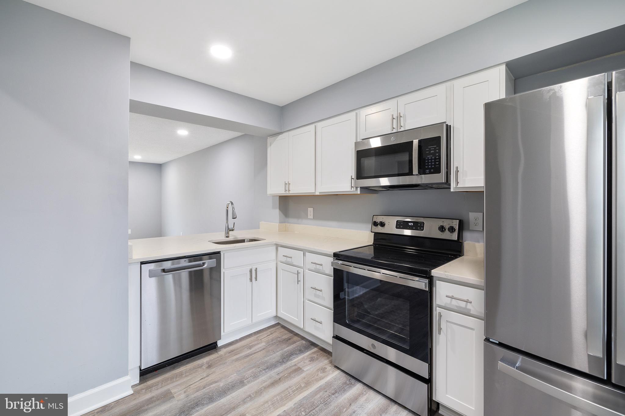 6914 Rockfield Road Baltimore, MD 21244 - Photo 4 of 30 Gallery Image 4