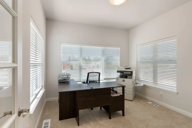 $639,999 | 868 North Verona Circle, Unit 23, Grafton, WI 53024