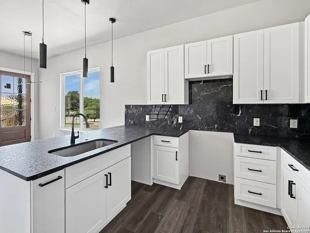 $2,200 | 1801 Montana Street, Unit 1, San Antonio, TX 78203