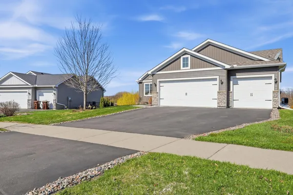 $375,000 | 933 Aspen Circle, Watertown, MN 55388