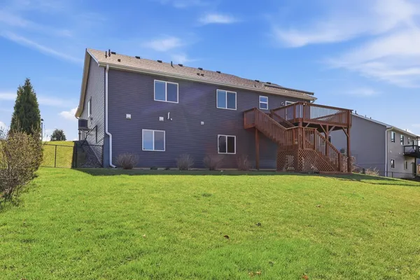 $375,000 | 933 Aspen Circle, Watertown, MN 55388