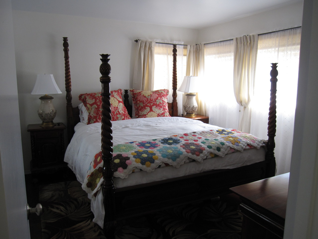 947 Cheltenham Road Santa Barbara, CA 93105 - Photo 11 of 35 a bed sitting in a bedroom next to a window