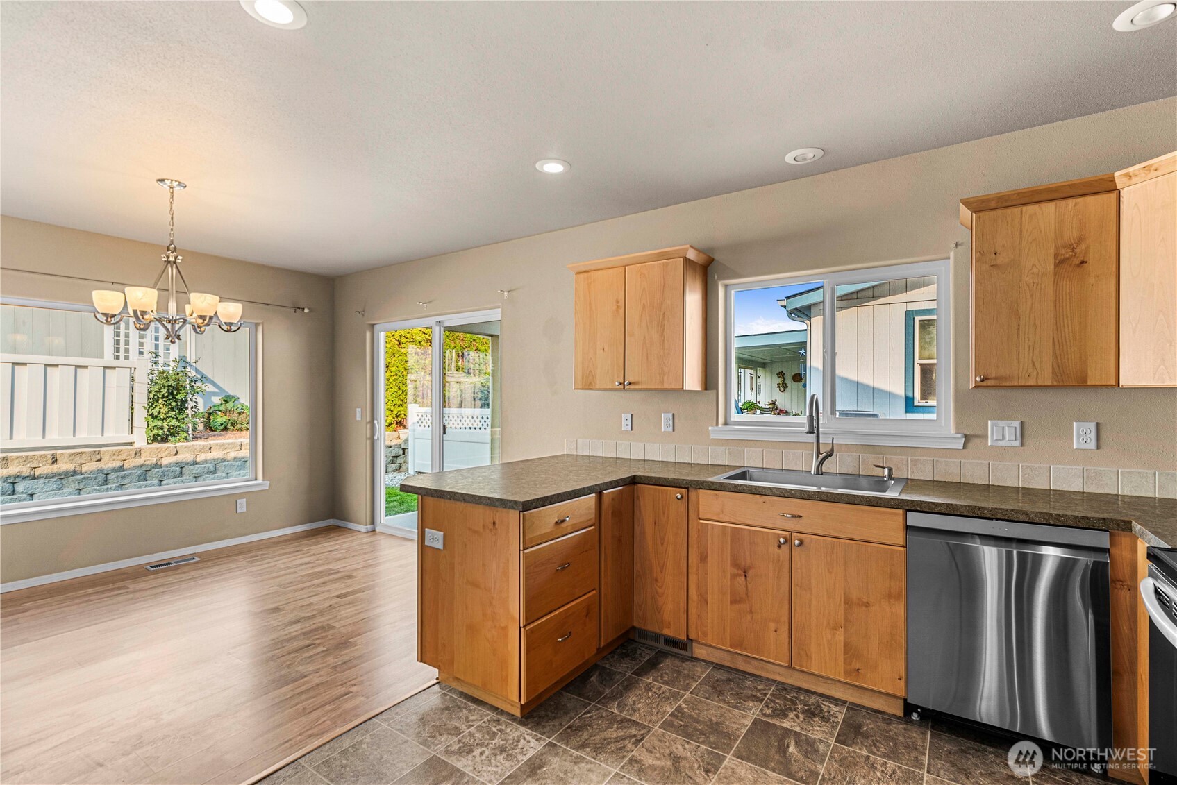 1240 Gallers Street Wenatchee, WA 98801 - Photo 14 of 33