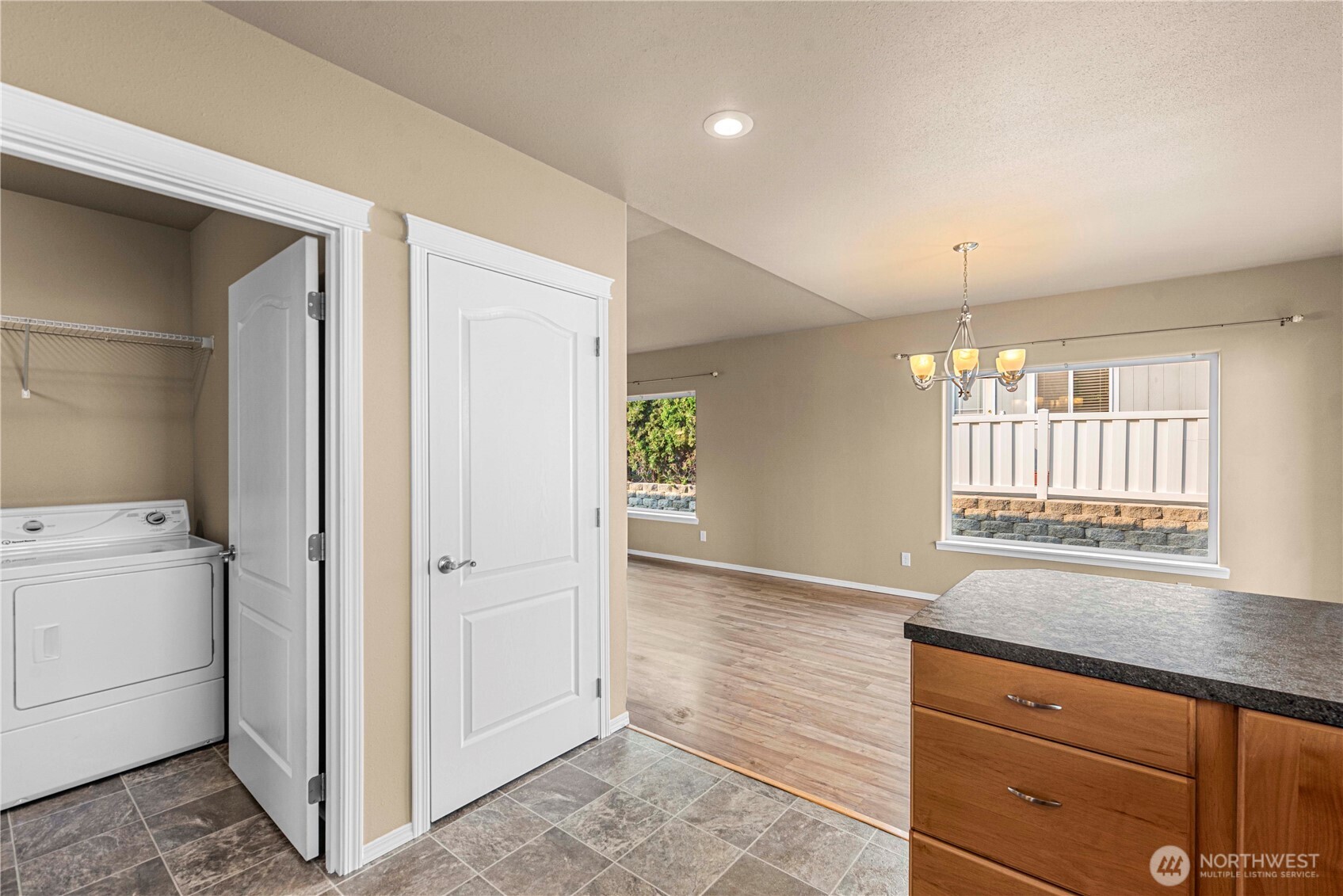 1240 Gallers Street Wenatchee, WA 98801 - Photo 15 of 33