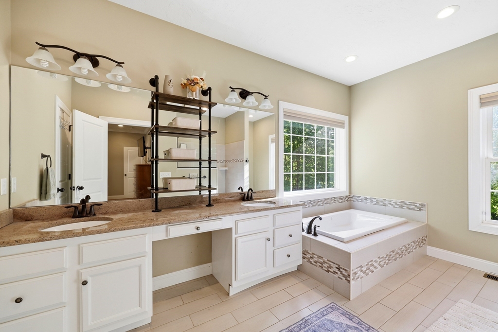 34 Bissonnette Circle Southampton, MA 01073 - Photo 19 of 42