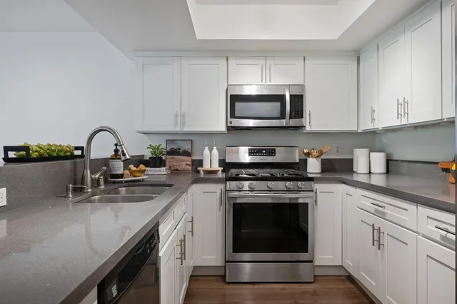 $995,000 | 7634 Hollister Avenue, Unit 256, Goleta, CA 93117