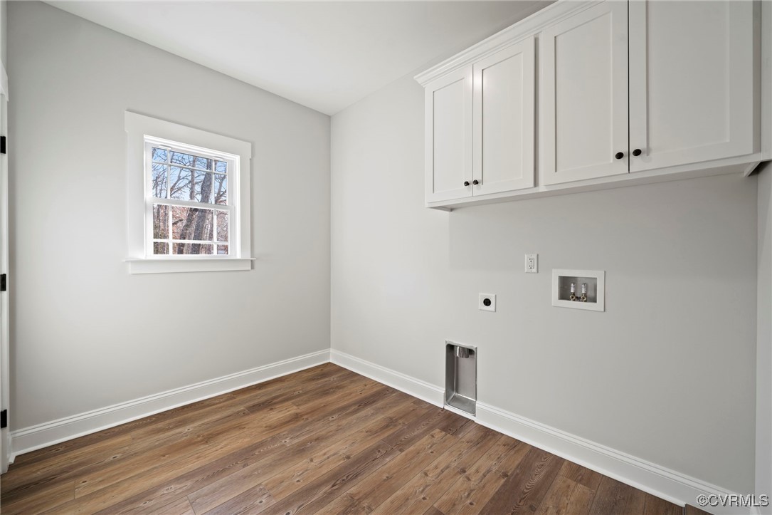 744 Columbia Road Columbia, VA 23038 - Photo 5 of 17 The utility room is oversized and perfect for extr