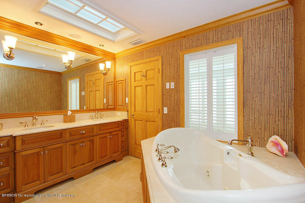 303 Arabian Road Palm Beach, FL 33480 - Photo 10 of 16 Master Bathroom