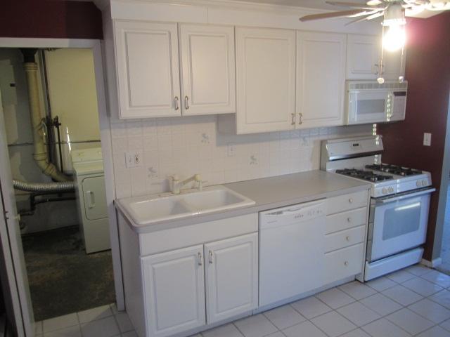 31042455-2.JPG
