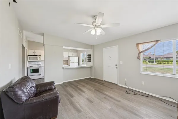 $139,900 | 1010 North Pebble Beach Boulevard, Sun City Center, FL 33573