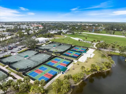 $725,000 | 26616 Irwin Drive, Englewood, FL 34223