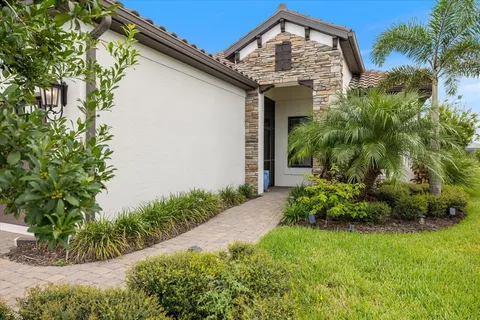 $725,000 | 26616 Irwin Drive, Englewood, FL 34223