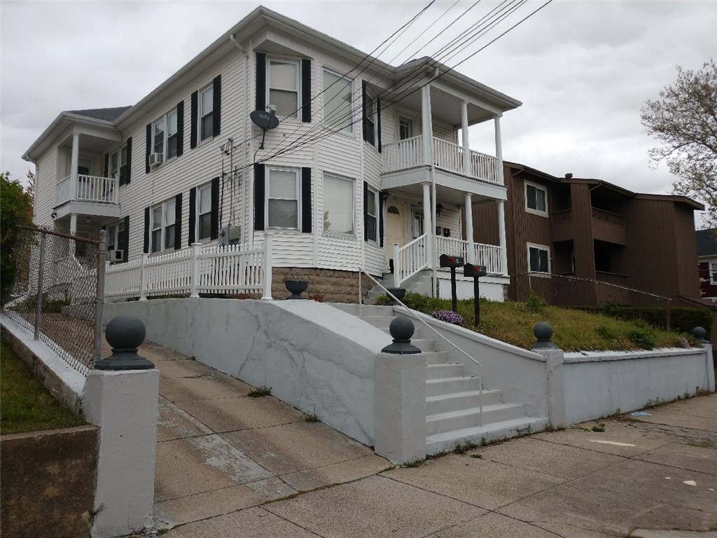 183 Sisson Street Pawtucket, RI 02860 - Photo 3 of 40 Gallery Image 3