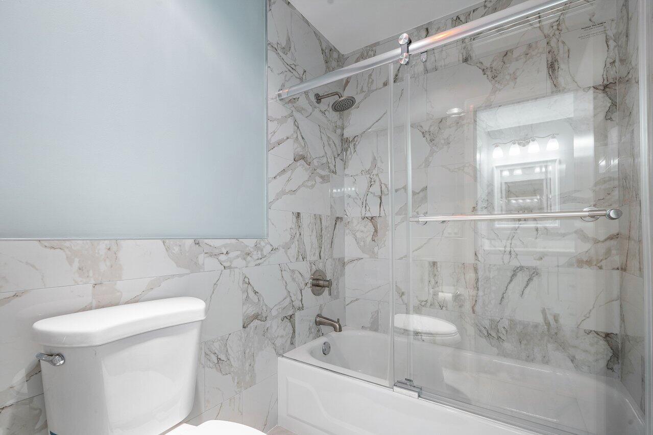 1740 Northwest 19th Terrace, Unit 204 Delray Beach, FL 33445 - Photo 17 of 33 032-1740Northwest19thTerrace-204-DelrayB