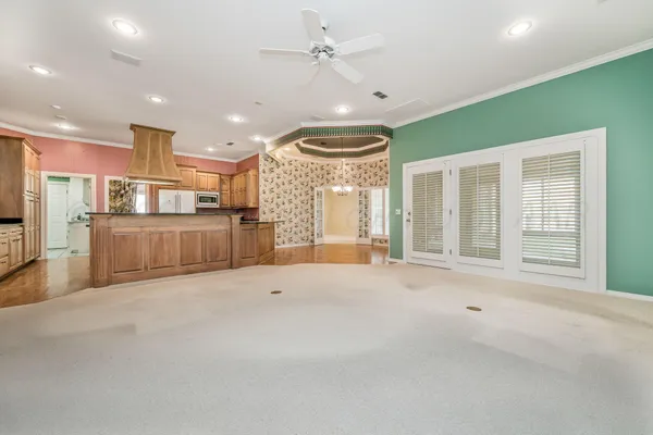 $684,000 | 10 Hogan Drive, Amarillo, TX 79124