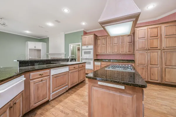 $684,000 | 10 Hogan Drive, Amarillo, TX 79124