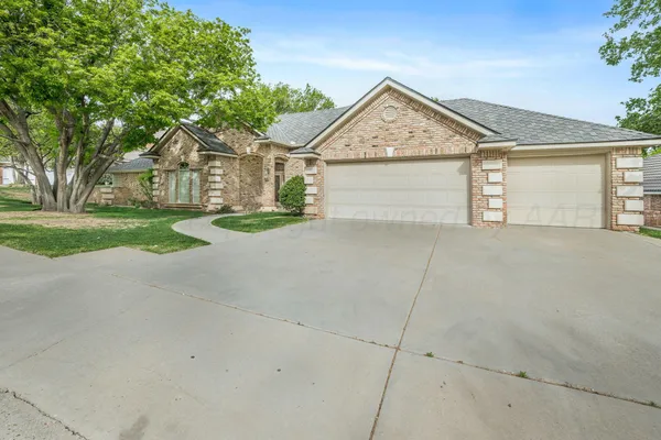 $684,000 | 10 Hogan Drive, Amarillo, TX 79124