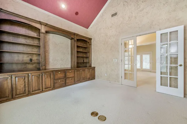 $684,000 | 10 Hogan Drive, Amarillo, TX 79124