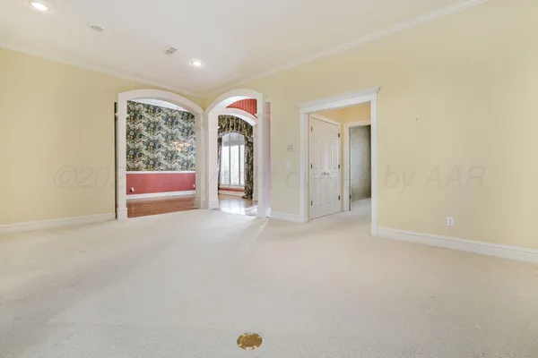 $684,000 | 10 Hogan Drive, Amarillo, TX 79124