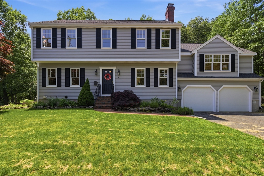 81 Parish Road Needham, MA 02494 - Photo 4 of 34