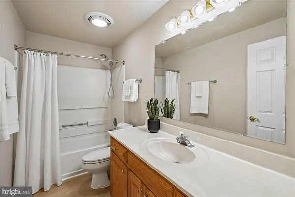 $1,120,000 | 14351 Rosefinch Circle, Leesburg, VA 20176