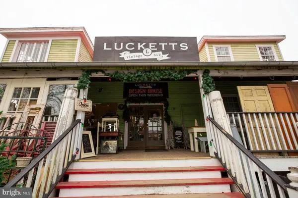 $1,120,000 | 14351 Rosefinch Circle, Leesburg, VA 20176