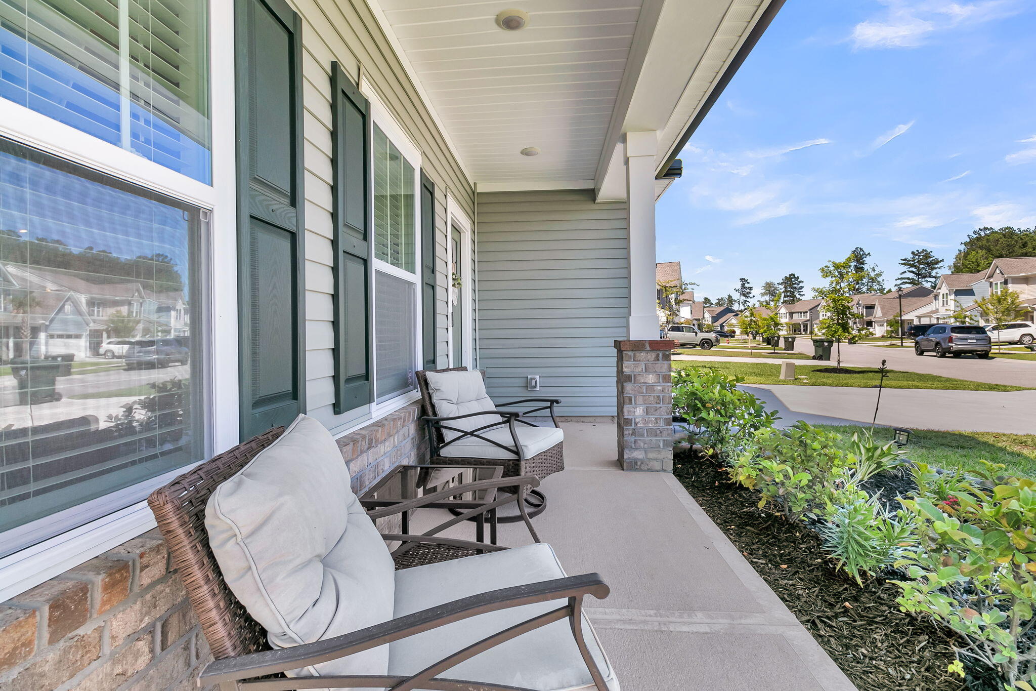 250 Surfbird Road Summerville, SC 29486 - Photo 4 of 52
