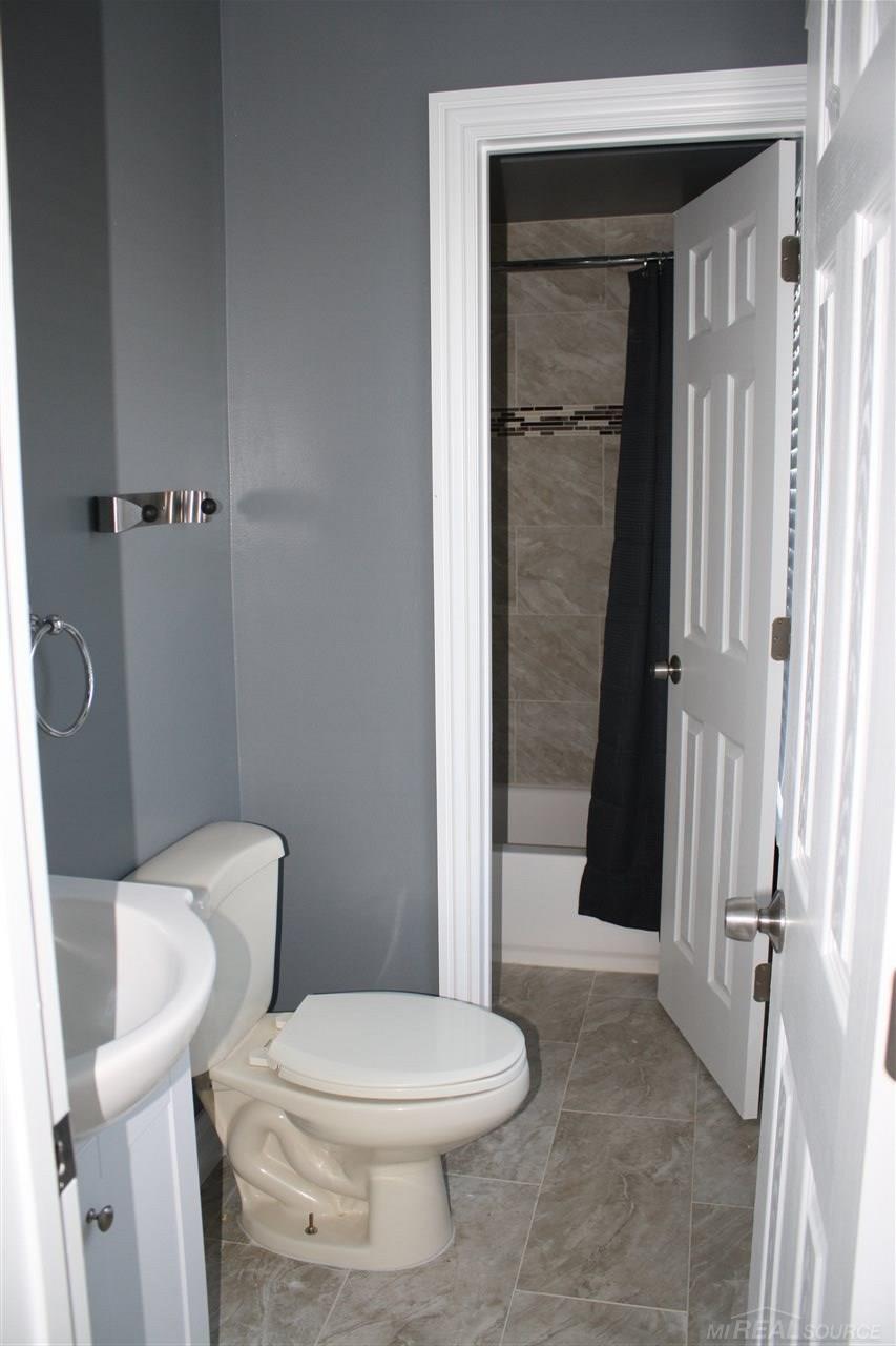 3106 Elmcrest Road Sterling Heights, MI 48310 - Photo 16 of 17
