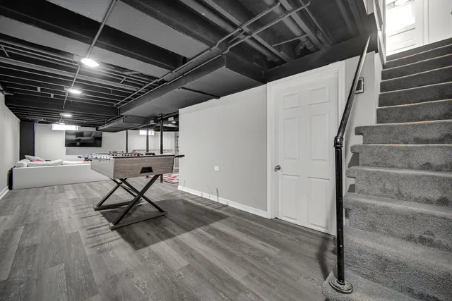 $400,000 | 523 North Cedar Road, New Lenox, IL 60451