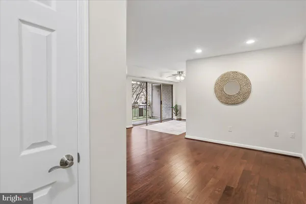 $205,000 | 5202 Crossfield Court, Unit 120, Rockville, MD 20852