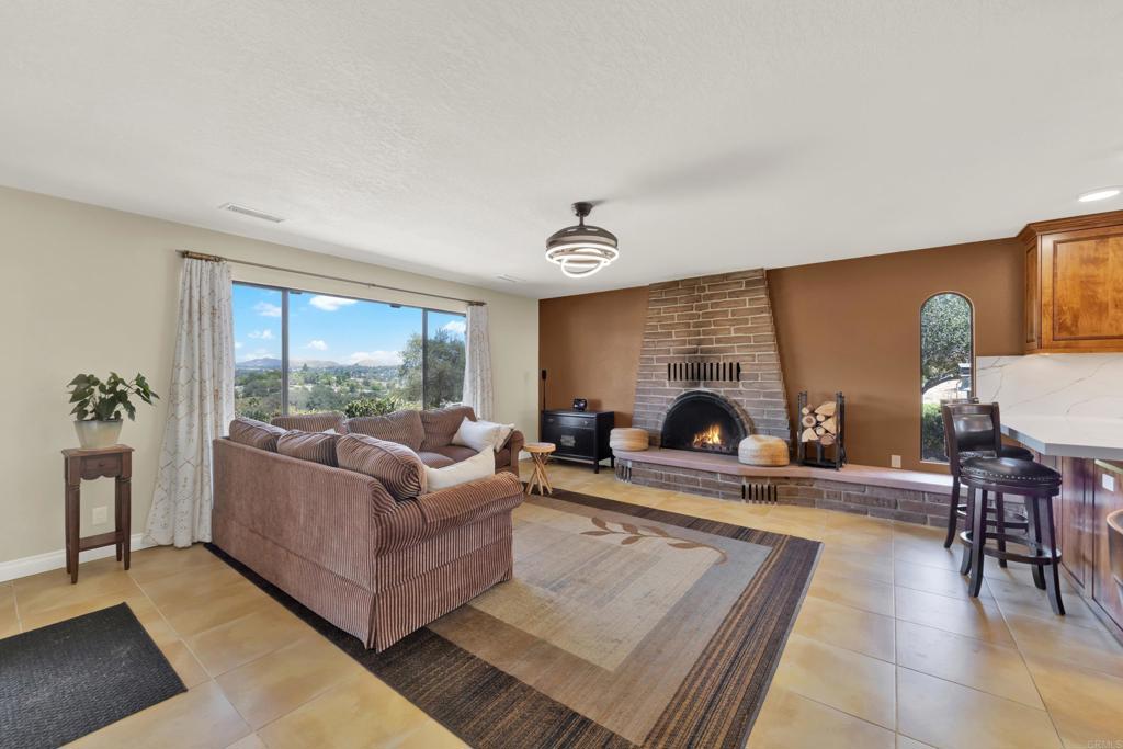 4057 Ladera Vista Road Fallbrook, CA 92028 - Photo 14 of 70 Gallery Image 14