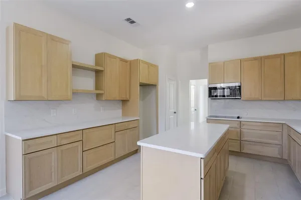 $699,999 | 2916 Forestwood Drive, Arlington, TX 76006