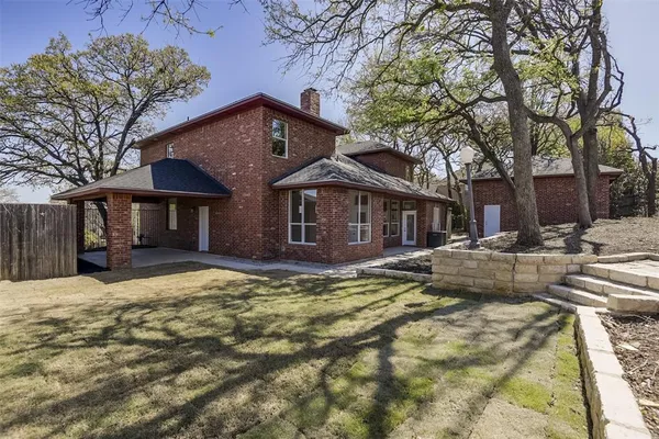 $699,999 | 2916 Forestwood Drive, Arlington, TX 76006