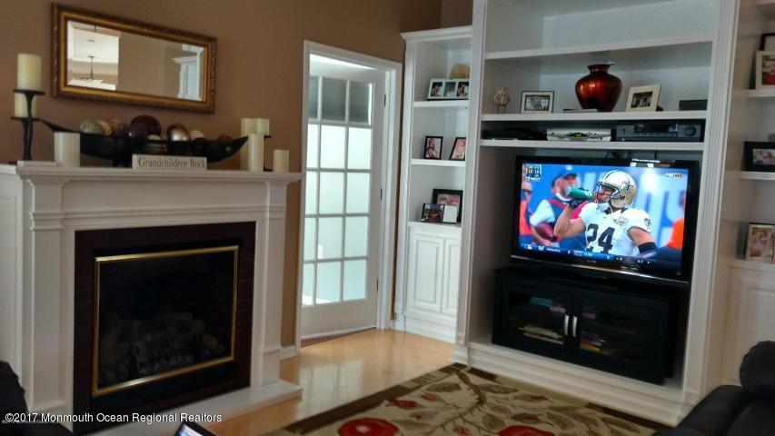 2 Pine Valley Road Jackson, NJ 08527 - Photo 9 of 15 Family Room