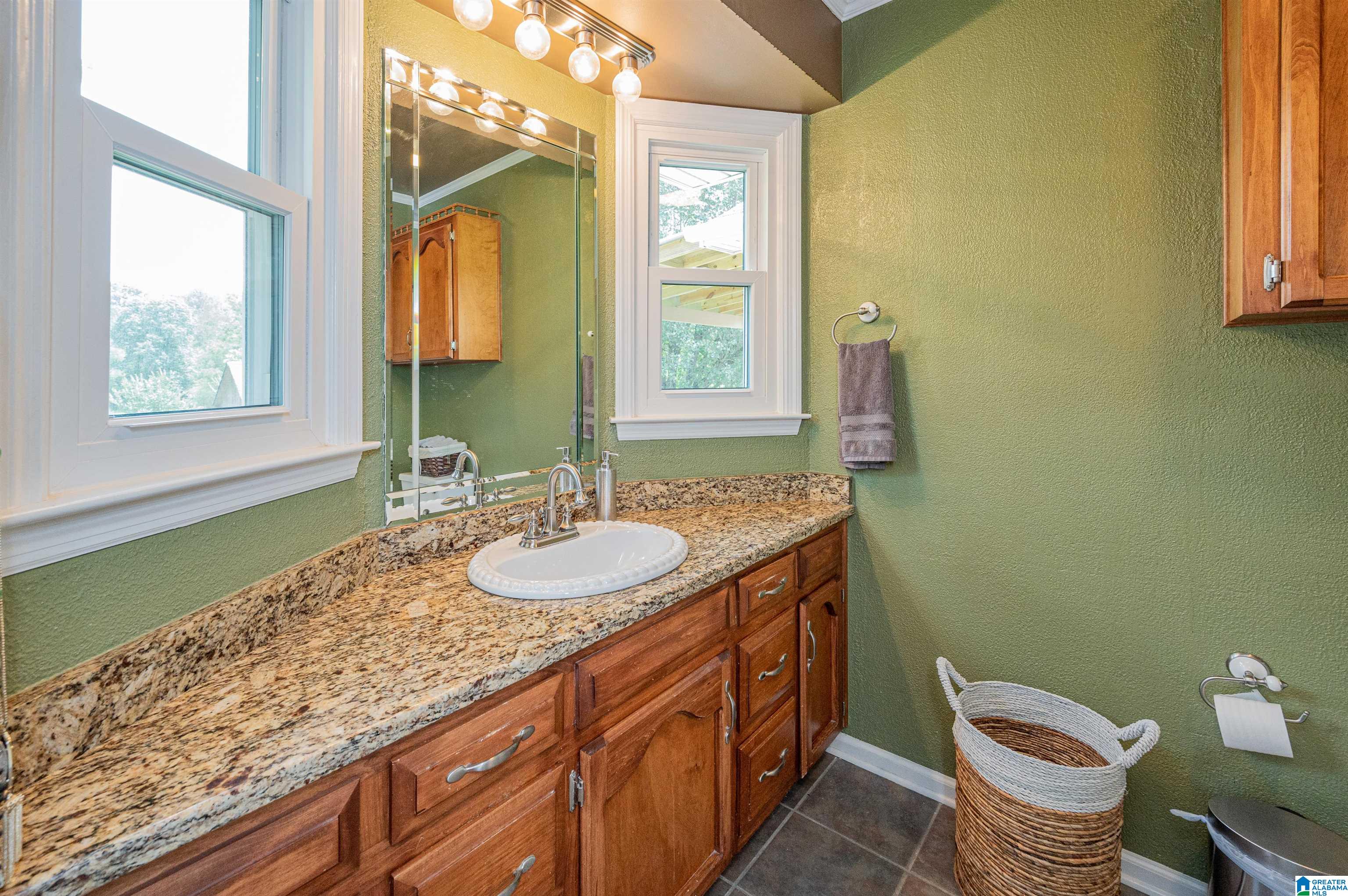 100 Hickory Street Alabaster, AL 35114 - Photo 21 of 48