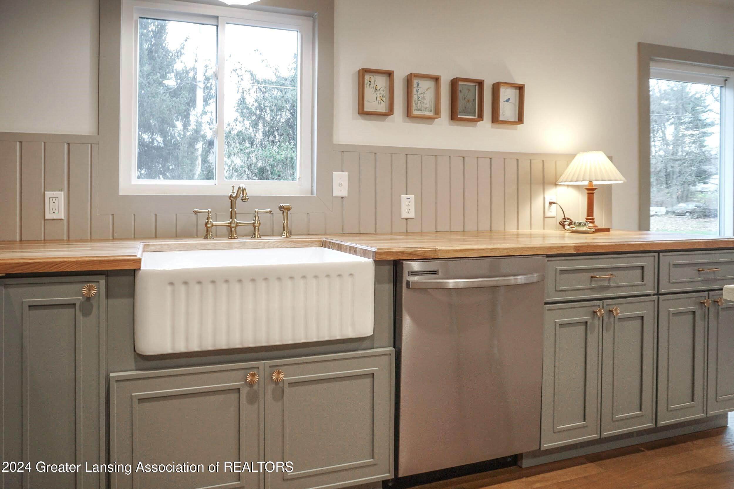 119 South Waverly Road Eaton Rapids, MI 48827 - Photo 4 of 49 Kitchen 2