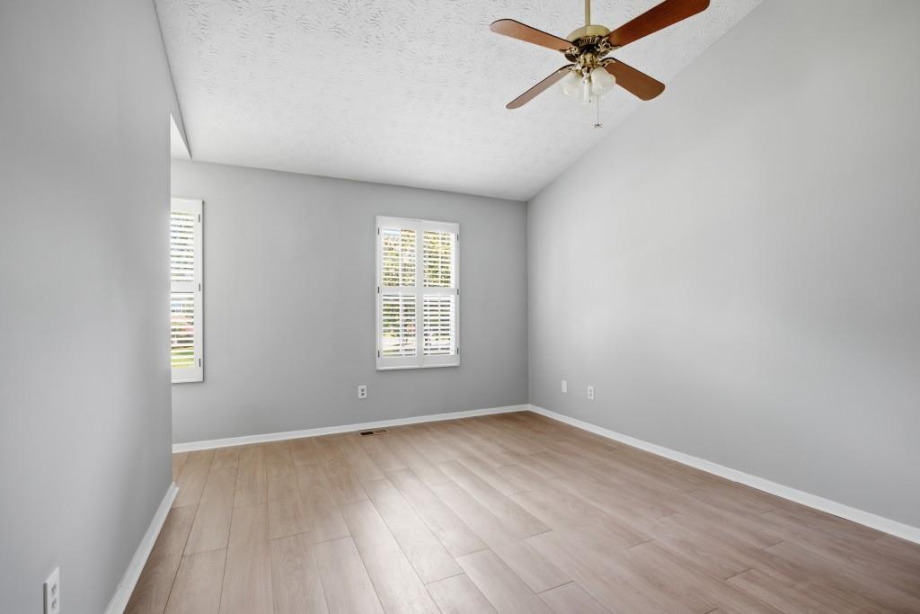 11240 Rotherick Drive Alpharetta, GA 30022 - Photo 10 of 26