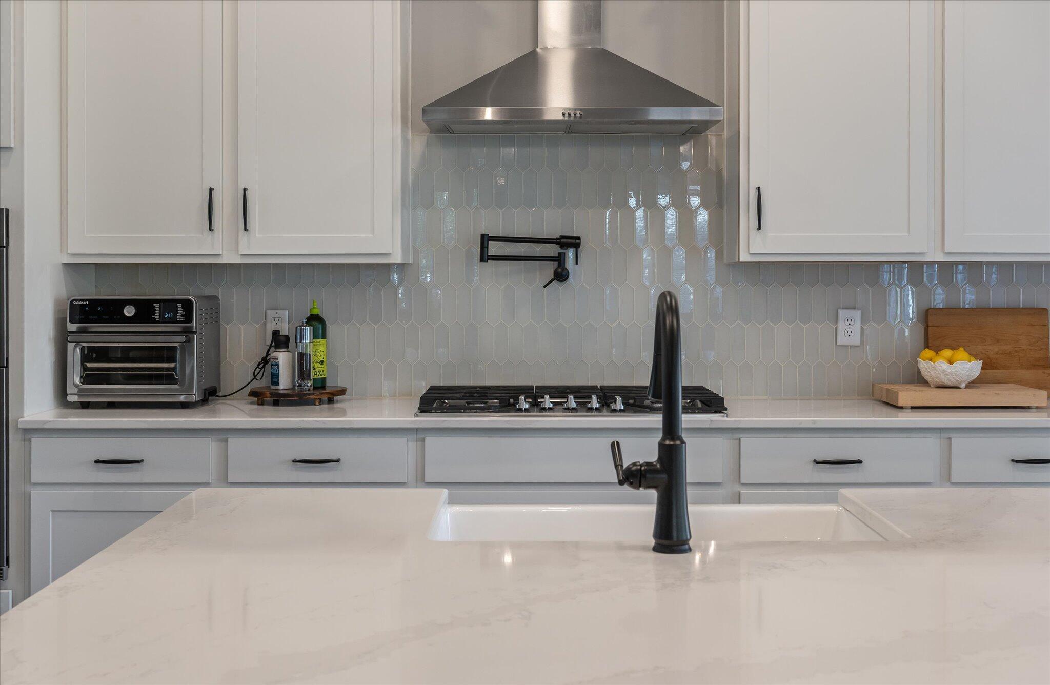 2412 Bent Oak Road Mount Pleasant, SC 29466 - Photo 15 of 58 Tile Backsplash