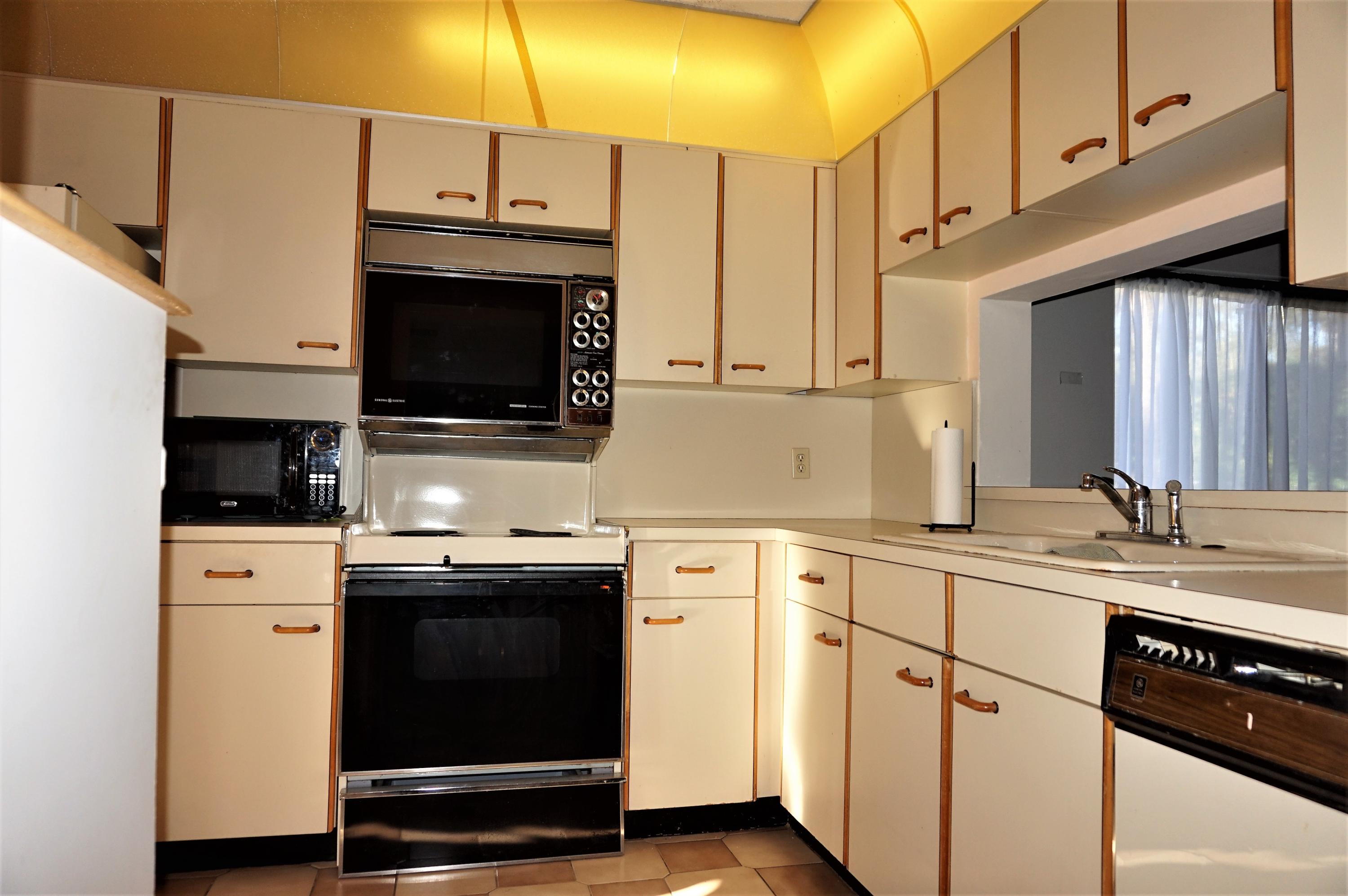 5150 East Club Circle, Unit 101 Boca Raton, FL 33487 - Photo 5 of 13 DSC06843 (2)