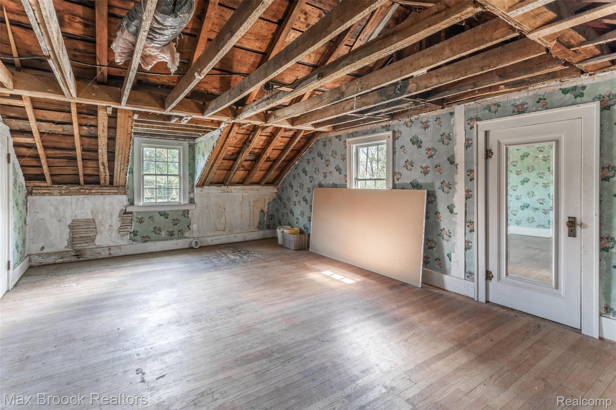 2040 South Livernois Road Rochester, MI 48309 - Photo 18 of 24 Livernois-27.jpg