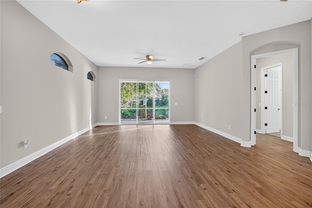 216 Lamonte Pointe Circle DeBary, FL 32713 - Photo 8 of 41