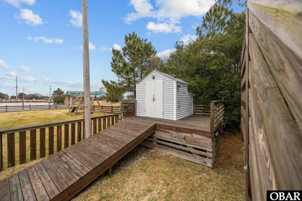 $400,000 | 51219 Lullaby Lane, Frisco, NC 27920