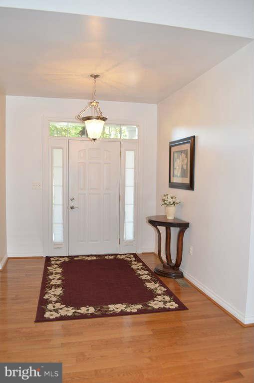8715 Windsor Mill Road Baltimore, MD 21244 - Photo 2 of 29 FOYER