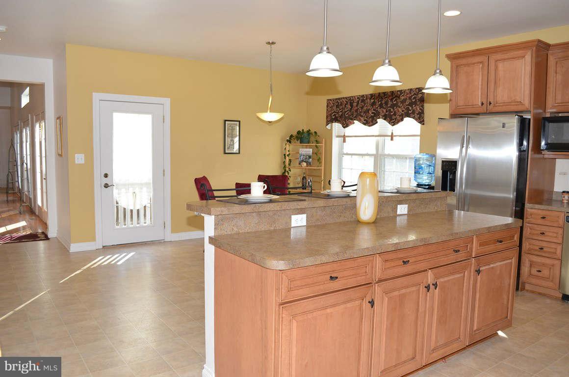 8715 Windsor Mill Road Baltimore, MD 21244 - Photo 11 of 29 Kitchen