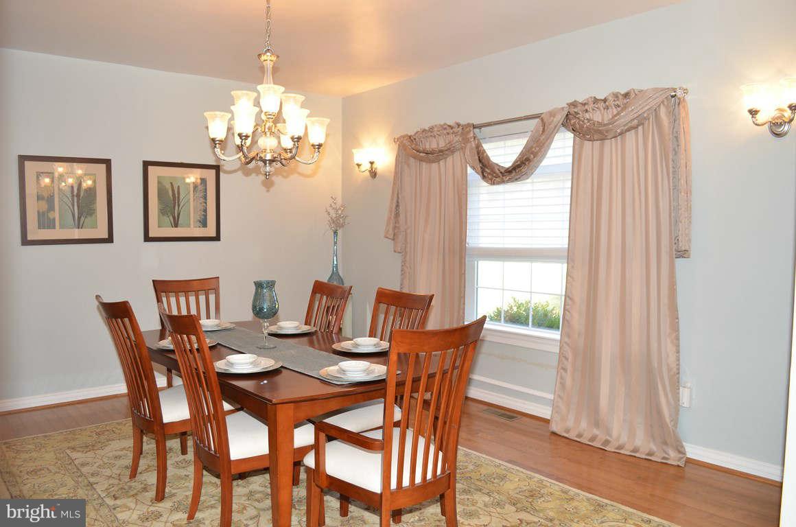 8715 Windsor Mill Road Baltimore, MD 21244 - Photo 3 of 29 Dining Room