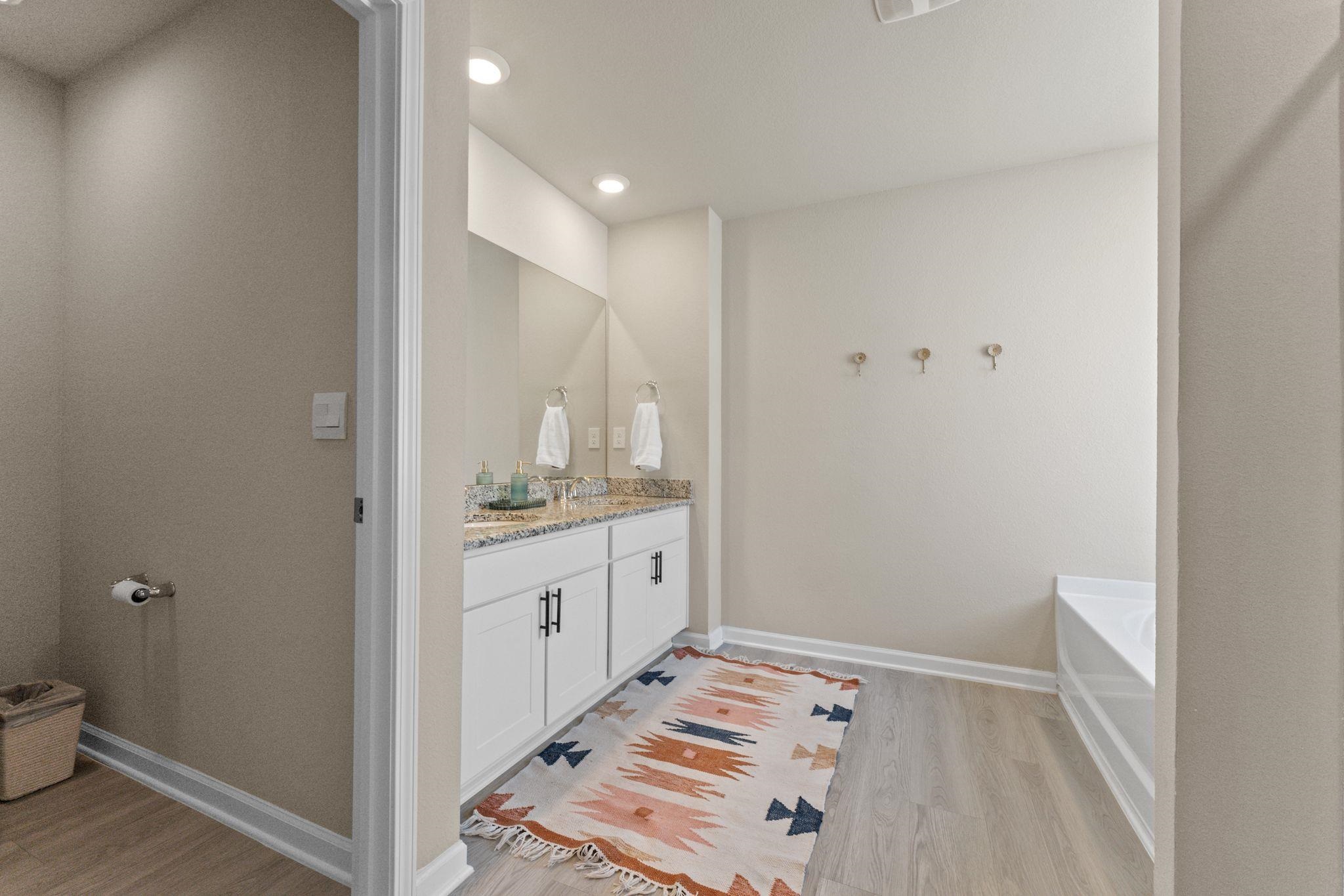 24578 Broken Sound Loop Orange Beach, AL 36561 - Photo 23 of 33 Bathroom