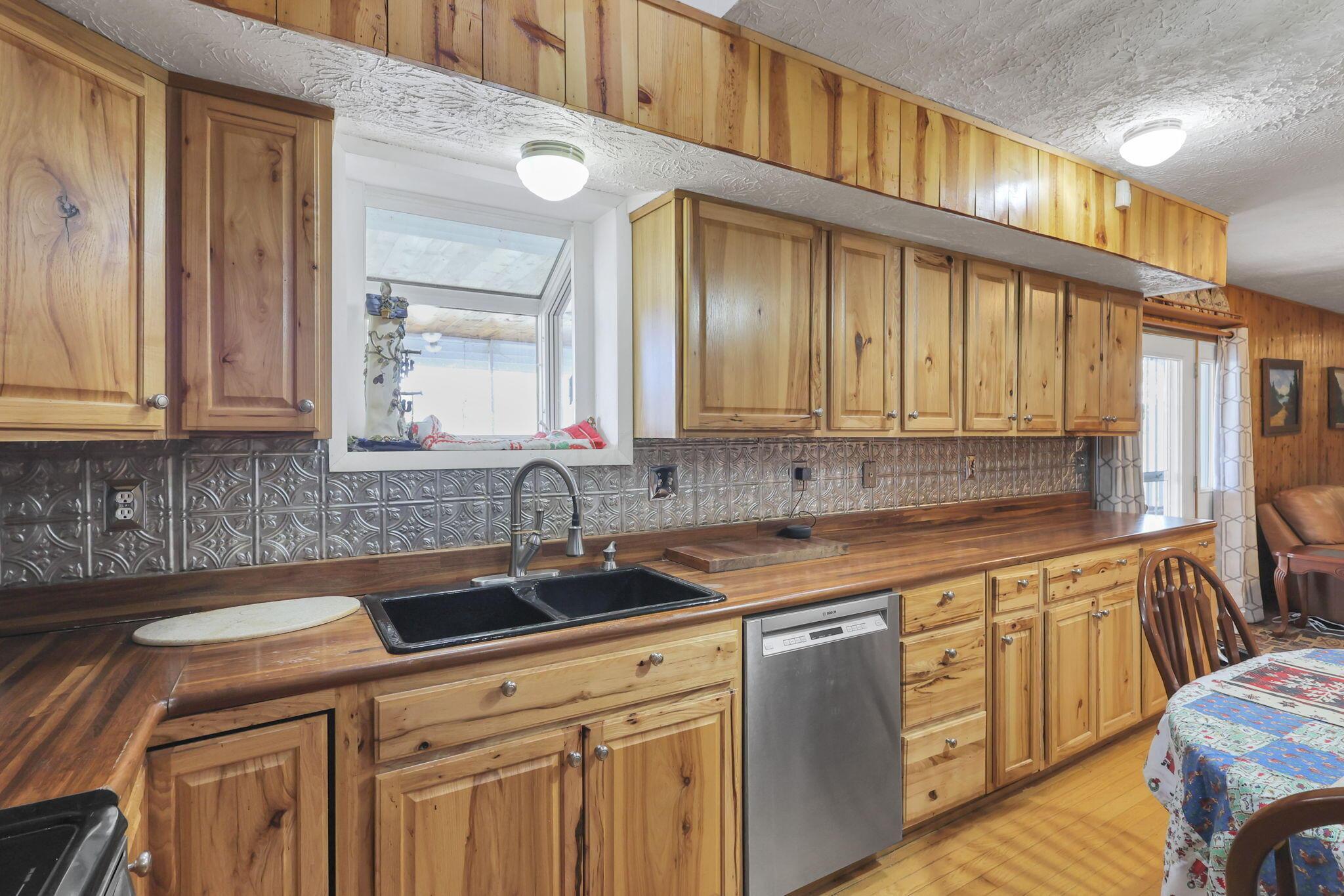 5530 Pitchin Road South Springfield, OH 45502 - Photo 15 of 40 23-web-or-mls-G02A3954